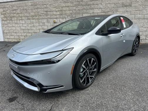 2026 Toyota Prius Plug-In Hybrid SE