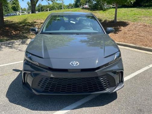 UNDERGROUND 2026 Toyota Camry SE