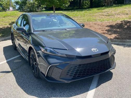 UNDERGROUND 2026 Toyota Camry SE
