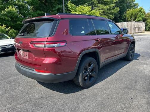 2022 Jeep Grand Cherokee L Altitude
