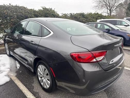2015 Chrysler 200 LX