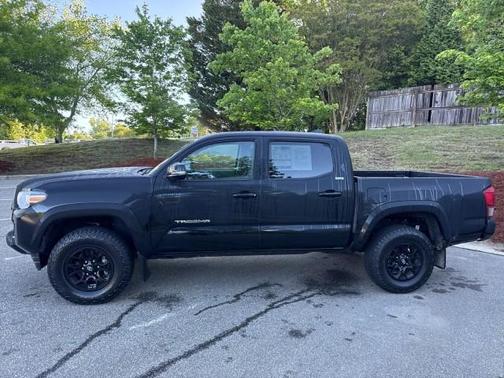 Midnight Black Metallic 2022 Toyota Tacoma SR5