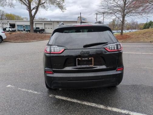 2023 Jeep Cherokee Altitude Lux
