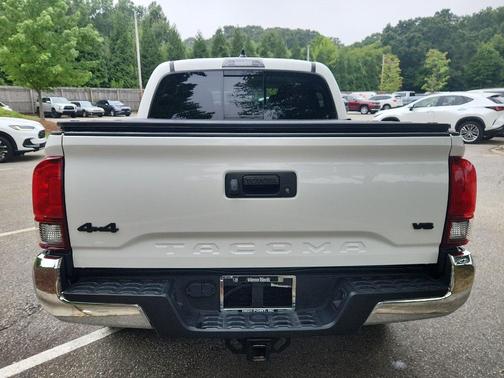 Ice Cap 2023 Toyota Tacoma SR5