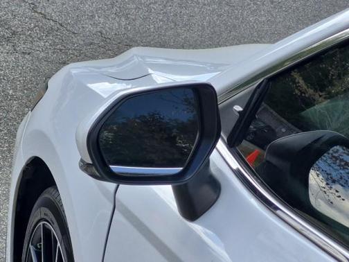 Ice 2023 Toyota Camry SE