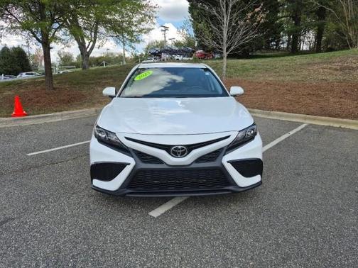 Ice 2023 Toyota Camry SE