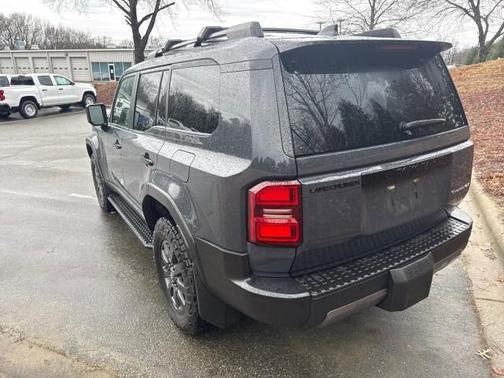 2024 Toyota Land Cruiser 