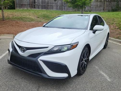Ice 2024 Toyota Camry SE