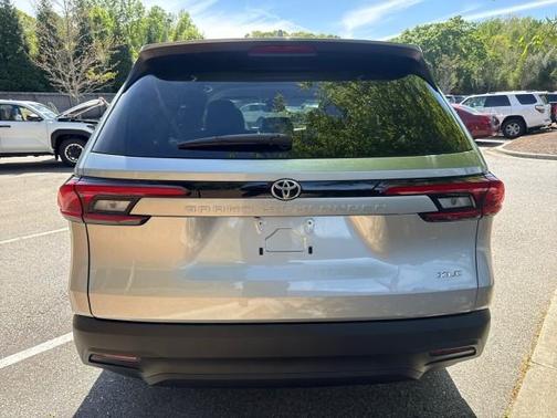 2026 Toyota Grand Highlander LE