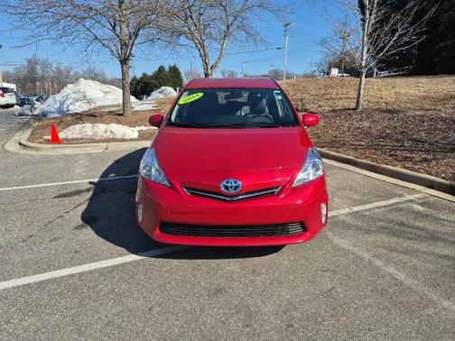 2014 Toyota Prius v Two