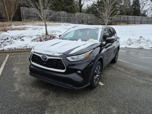 2020 Toyota Highlander Hybrid XLE