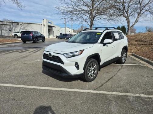 2025 Toyota RAV4 XLE Premium