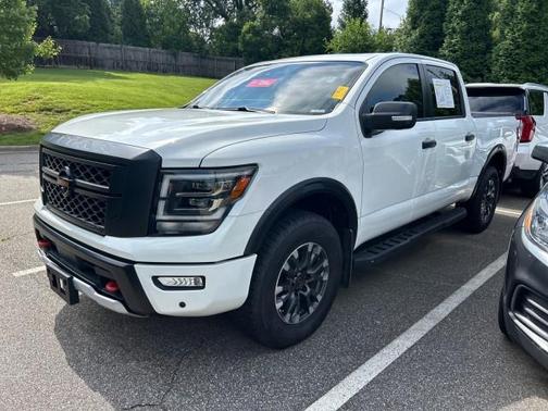 2022 Nissan Titan PRO-4X