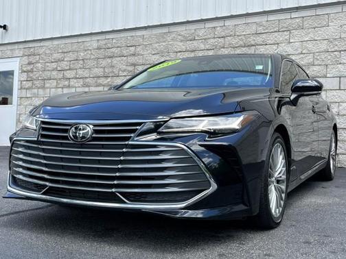 Photo 3 of 28 of 2019 Toyota Avalon Limited