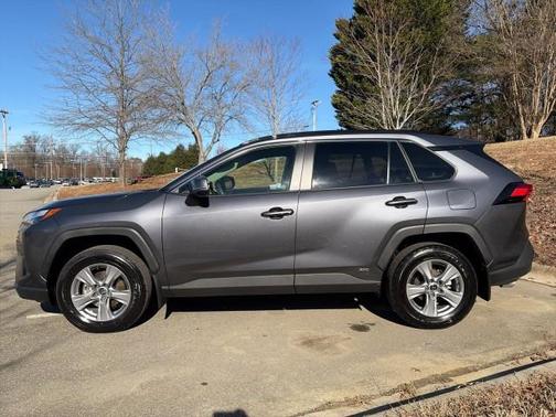 2024 Toyota RAV4 Hybrid LE