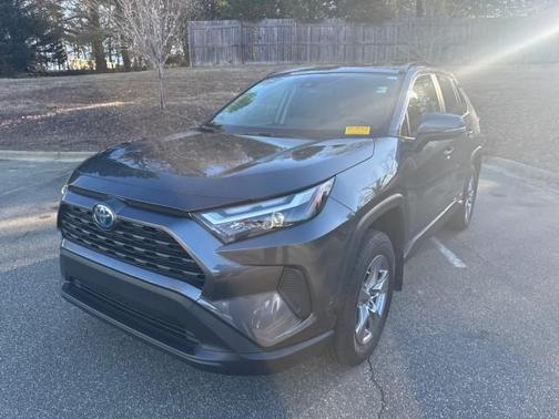 2024 Toyota RAV4 Hybrid LE