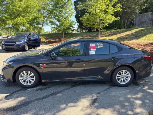 UNDERGROUND 2026 Toyota Camry LE