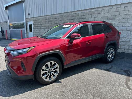 2023 Toyota RAV4 XLE Premium