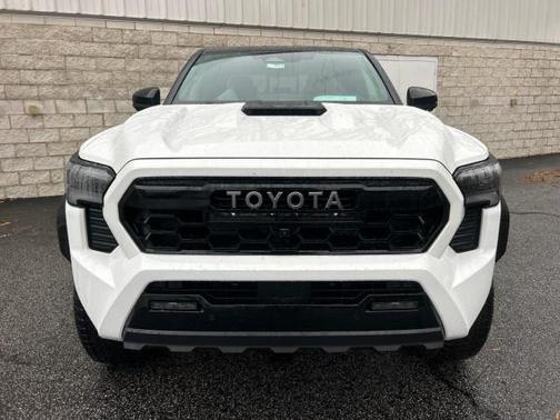 2025 Toyota Tacoma Hybrid TRD Sport