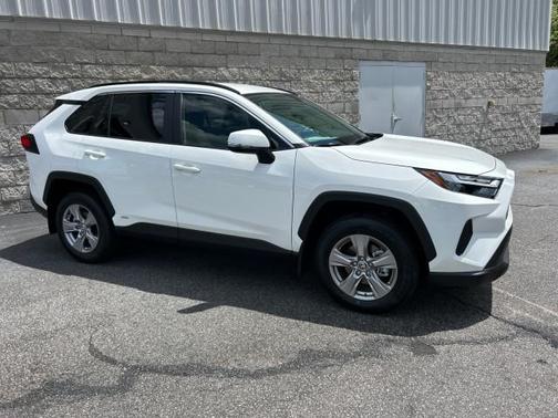 2025 Toyota RAV4 Hybrid LE