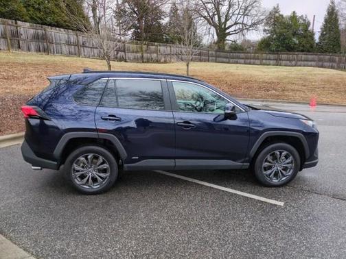 2024 Toyota RAV4 Hybrid XLE Premium