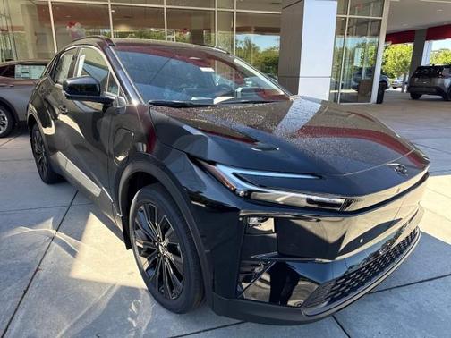 Midnight Black Metallic 2026 Toyota C-HR XSE