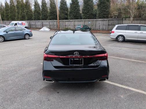 2019 Toyota Avalon XLE