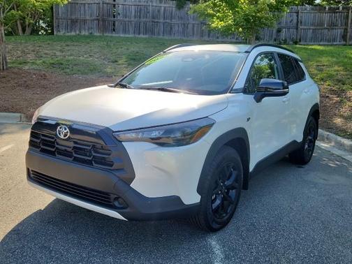 Wind Chill Pearl 2026 Toyota Corolla Cross LE
