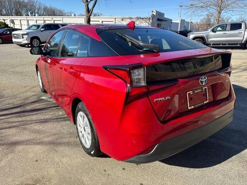 2019 Toyota Prius LE