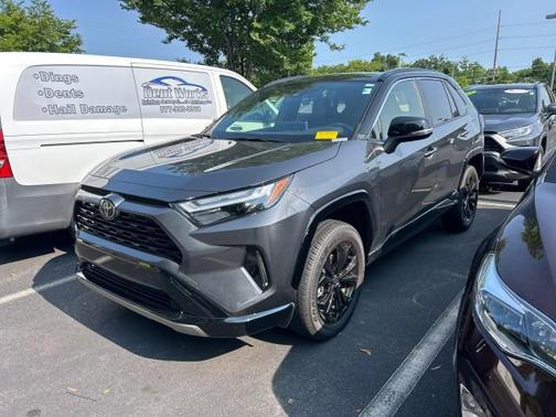 2025 Toyota RAV4 Hybrid SE