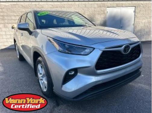 2022 Toyota Highlander LE