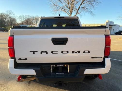 2024 Toyota Tacoma Hybrid TRD