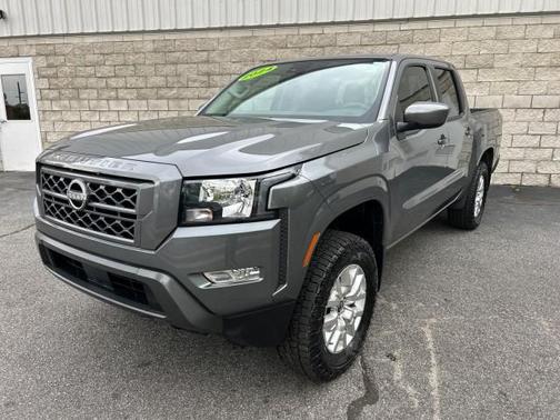 2024 Nissan Frontier SV