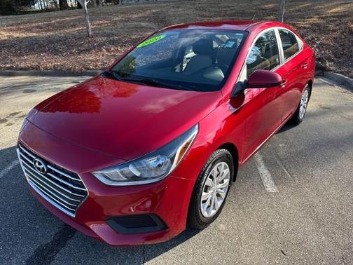 2020 Hyundai Accent SE