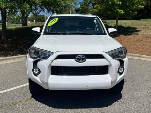 Super White 2018 Toyota 4Runner SR5