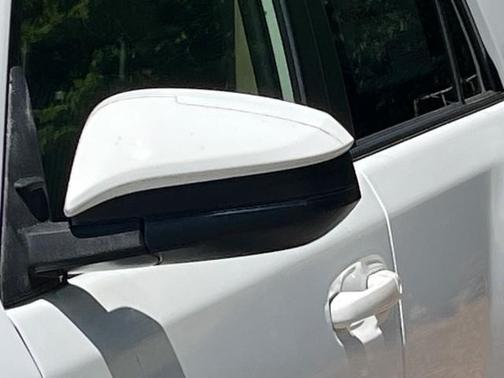 Super White 2018 Toyota 4Runner SR5