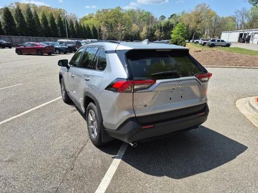 2025 Toyota RAV4 Hybrid LE