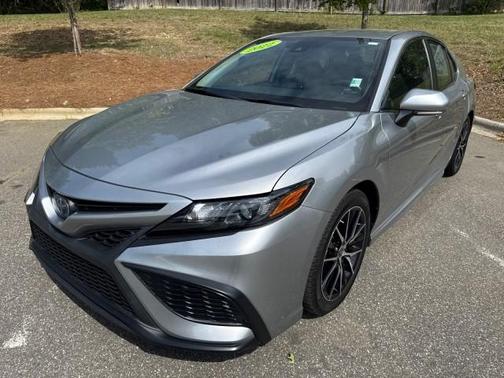 Celestial Silver Metallic 2022 Toyota Camry Hybrid SE