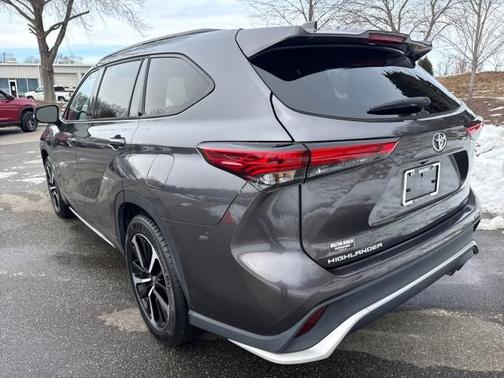 2022 Toyota Highlander XSE
