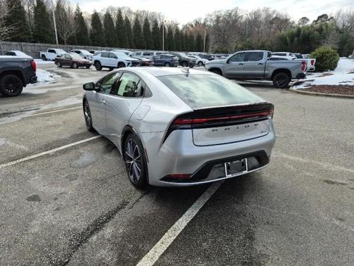 2025 Toyota Prius XLE