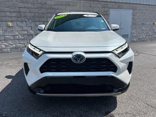 2023 Toyota RAV4 Hybrid SE