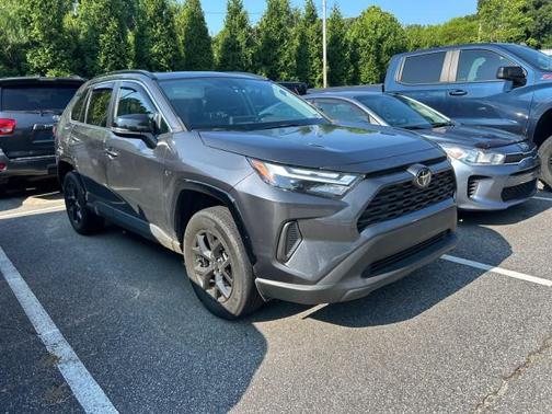2022 Toyota RAV4 XLE