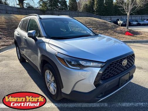 2024 Toyota Corolla Cross LE