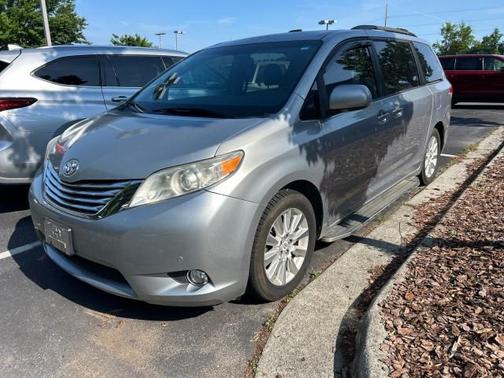 2011 Toyota Sienna XLE