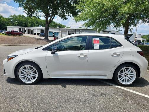 Ice Cap 2026 Toyota Corolla SE