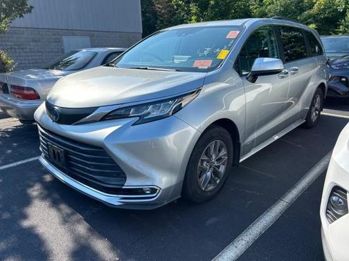 2021 Toyota Sienna XLE 7 Passenger