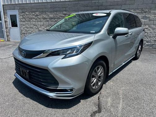 2021 Toyota Sienna XLE 7 Passenger