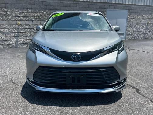 2021 Toyota Sienna XLE 7 Passenger
