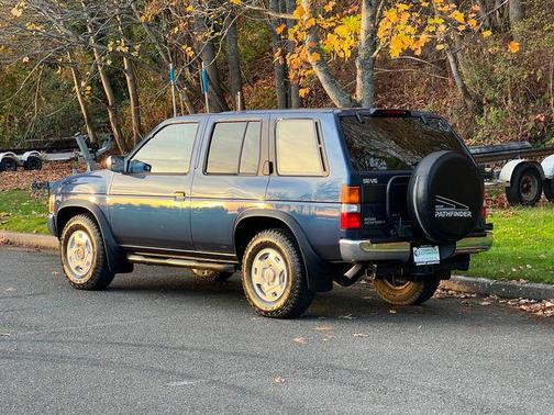 1993 Nissan Pathfinder SE-V6 4WD