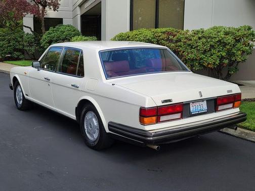 Photo 5 of 30 of 1987 Bentley Eight V8